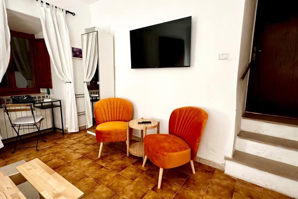 Lovely 2 Bedroom In San Gimignano Historic Center Buitenkant foto